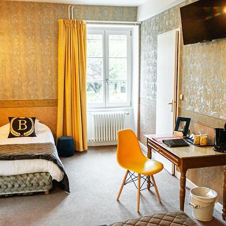 Hotel Le Baron Crémieu Eksteriør billede