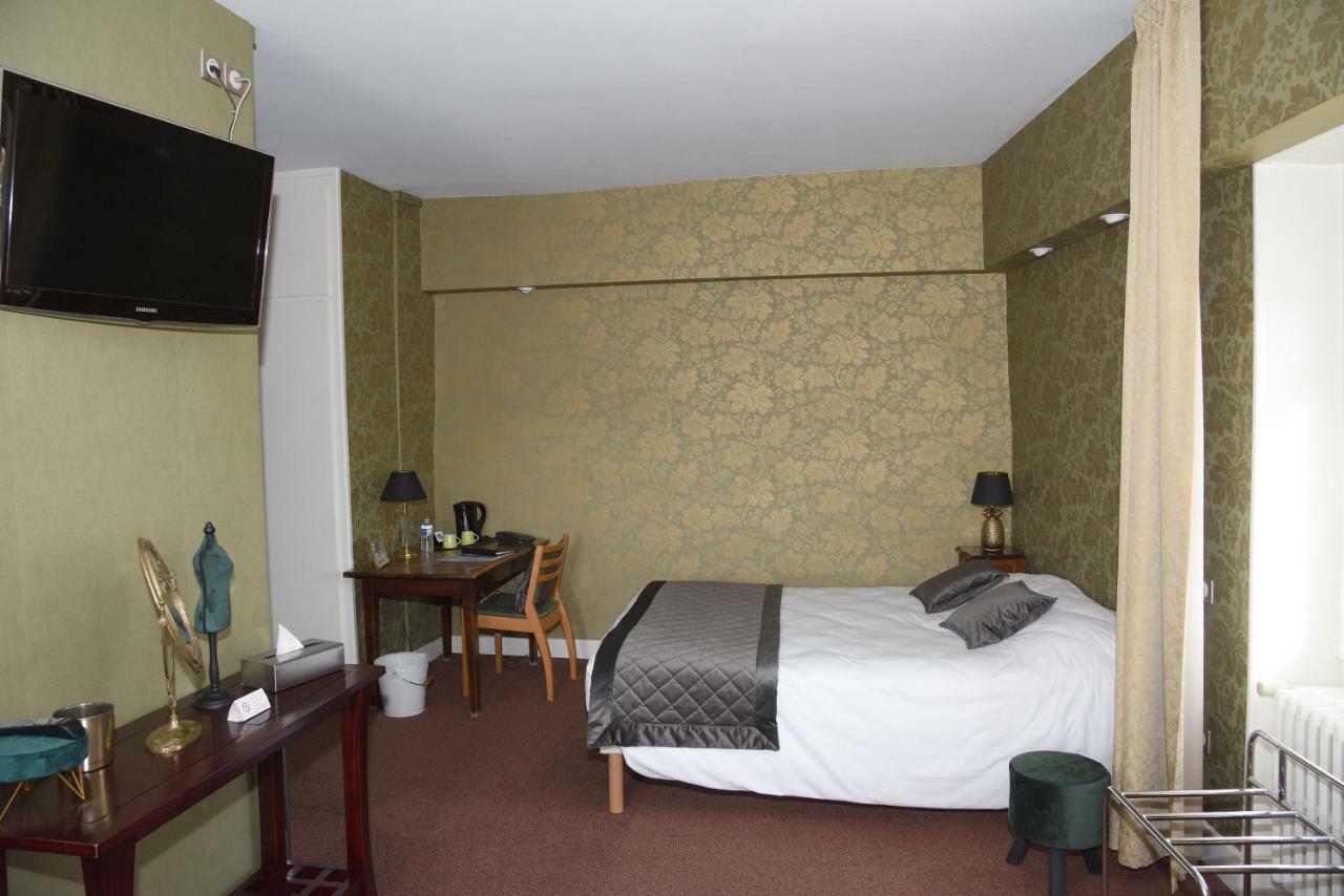 Hotel Le Baron Crémieu Eksteriør billede