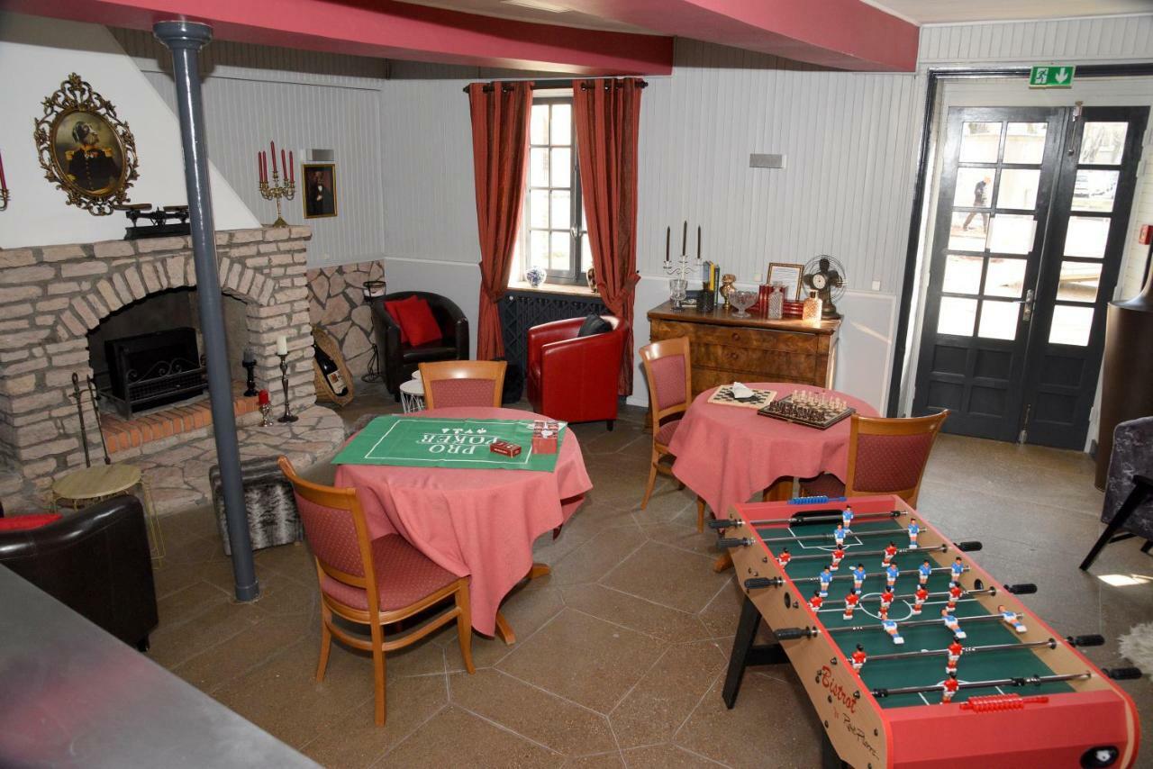 Hotel Le Baron Crémieu Eksteriør billede