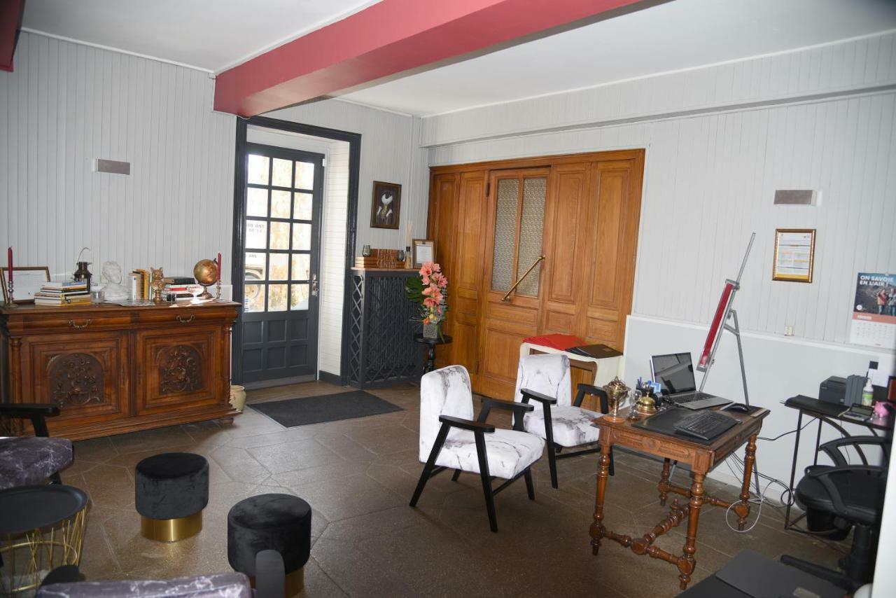 Hotel Le Baron Crémieu Eksteriør billede