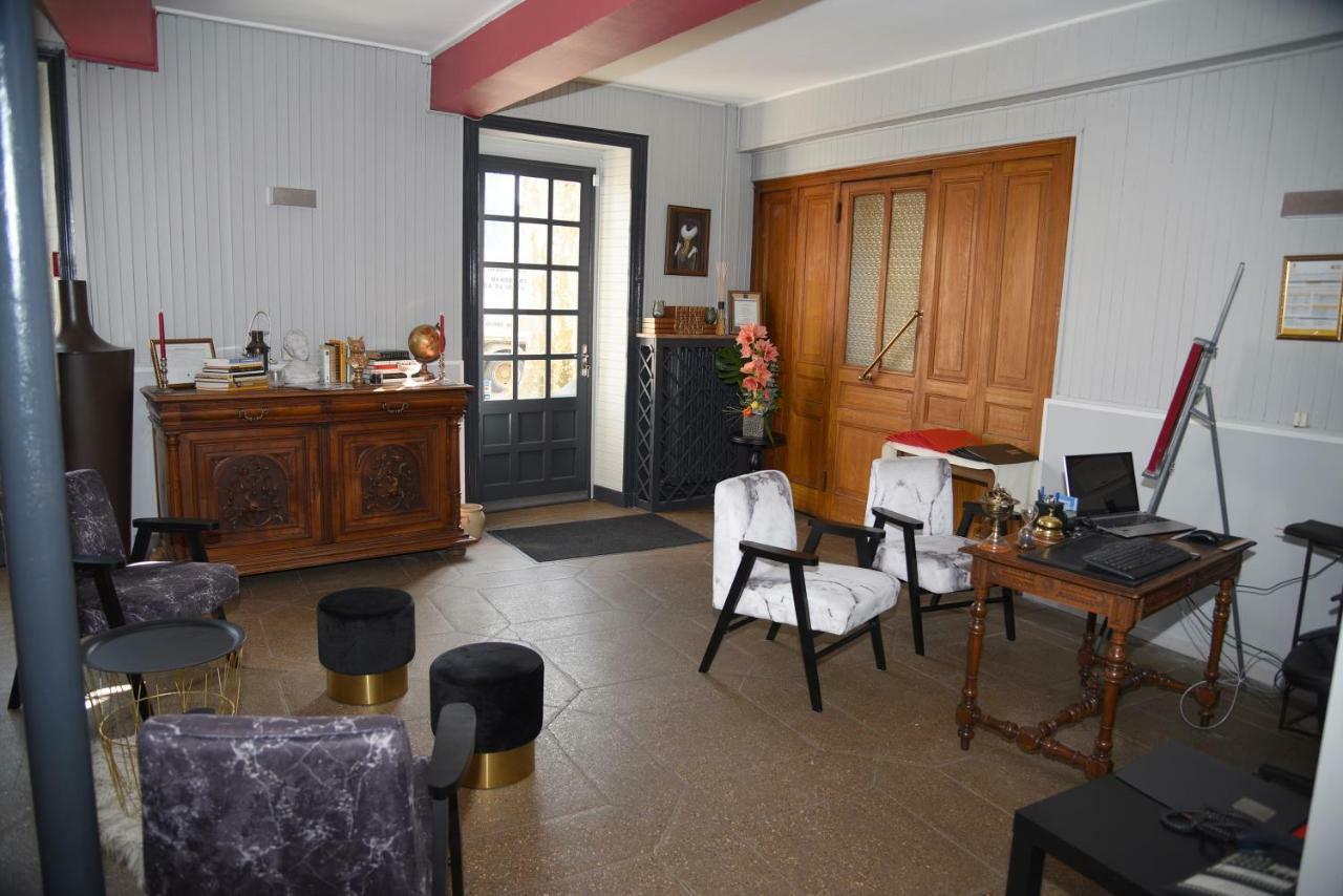 Hotel Le Baron Crémieu Eksteriør billede