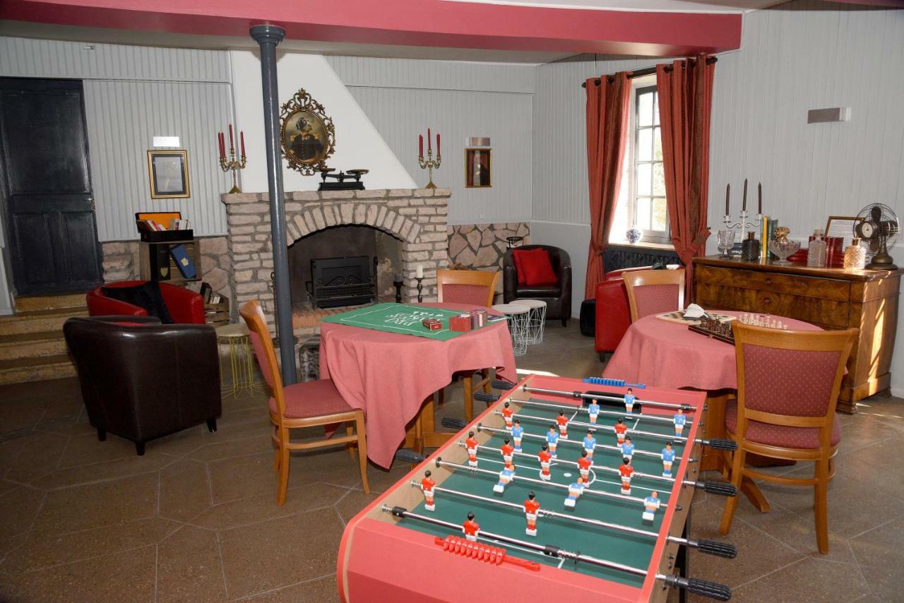 Hotel Le Baron Crémieu Eksteriør billede